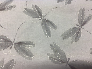 Essence of pearl dragonfly